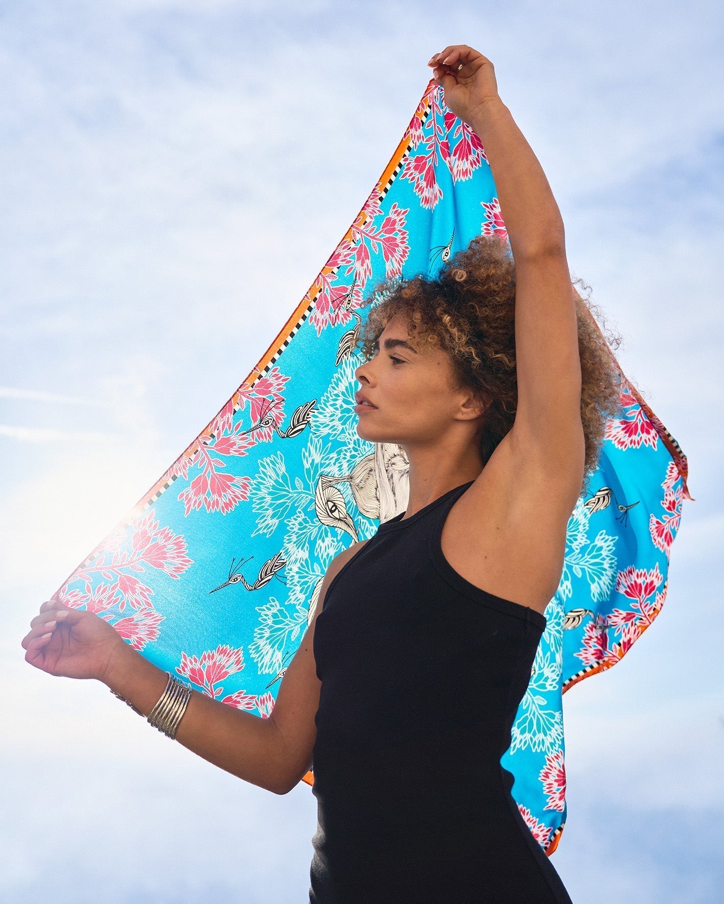 Comment laver un foulard et un twilly en twill de soie : nos conseils pour préserver leur éclat